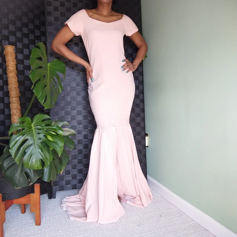 Women's long flowy fishtail blush pink dress - Picture 3 of 13